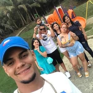 Meet your Posher, Cristopher